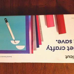CRICUT Essential Collection